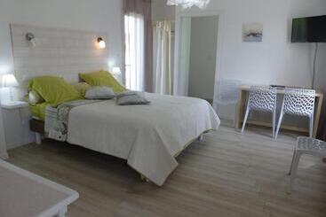 تختخواب و صبحانه Maison Lucilda