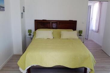 تختخواب و صبحانه Maison Lucilda