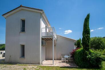 تختخواب و صبحانه Maison Lucilda
