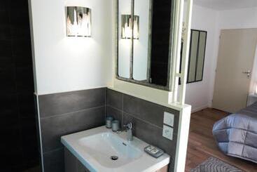 تختخواب و صبحانه Maison Lucilda