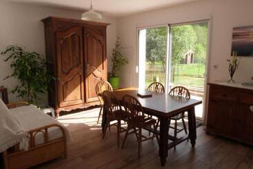 تختخواب و صبحانه Maison Lucilda