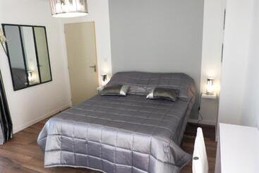 تختخواب و صبحانه Maison Lucilda