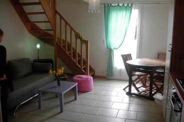 تختخواب و صبحانه Manoir De La Plane