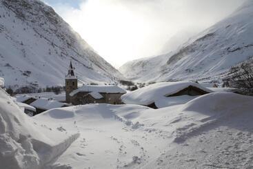 هتل Hôtel Du Glacier Des Evettes