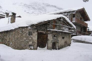 هتل Hôtel Du Glacier Des Evettes