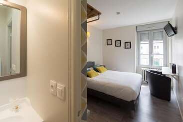 هتل Hôtel Relais Du Loir