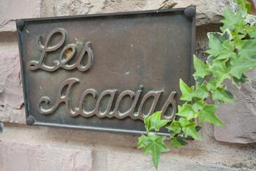 هتل Les Acacias