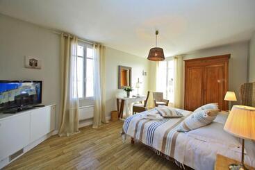 هتل Logis Hôtel La Chaize