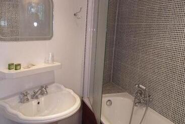 هتل Logis Hôtel La Chaize
