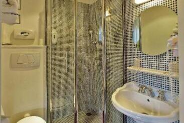 هتل Logis Hôtel La Chaize