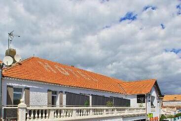 هتل Logis Hôtel La Chaize