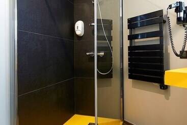 هتل Logis Hôtel La Chaize