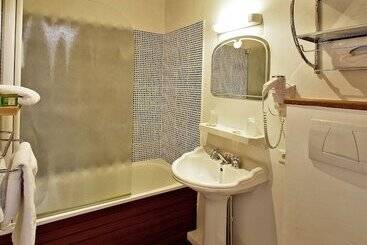 هتل Logis Hôtel La Chaize