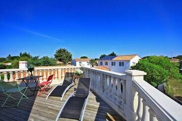 هتل Logis Hôtel La Chaize