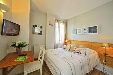 هتل Logis Hôtel La Chaize