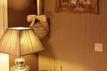 تختخواب و صبحانه Chambre D Hotes La Villa Molina
