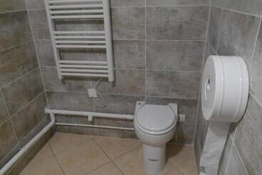 تختخواب و صبحانه Chambre D'hôtes Au Nid Du Thil