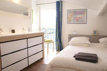 تختخواب و صبحانه Chambre D'hôtes Etchebri