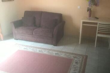 تختخواب و صبحانه Chambres D Hotes La Coloniale