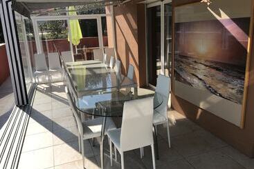 تختخواب و صبحانه Chambres D Hotes La Coloniale