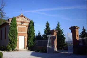 مبيت وإفطار Chateau De Thegra