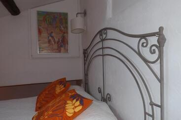 تختخواب و صبحانه Studio Accueillant Pour 2, Wifi Et Climatisation