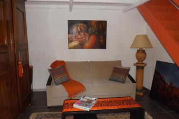 تختخواب و صبحانه Studio Accueillant Pour 2, Wifi Et Climatisation