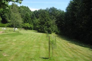 تختخواب و صبحانه Gîte Et Chambre D Hôtes La Petite Source