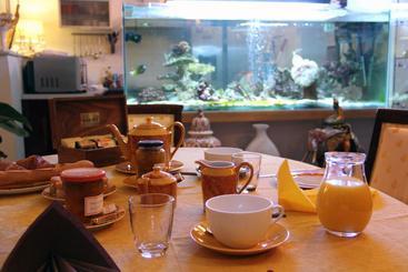 تختخواب و صبحانه L'orangerie