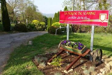 تختخواب و صبحانه La Ferme De Jeanne