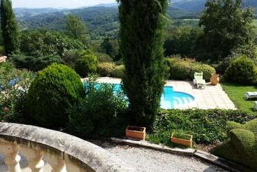 تختخواب و صبحانه La Ferme De Jeanne
