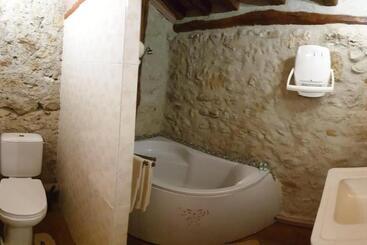 تختخواب و صبحانه La Ferme De Jeanne