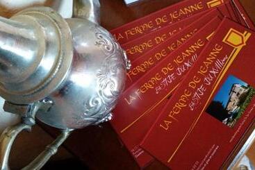تختخواب و صبحانه La Ferme De Jeanne