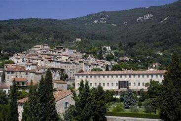 تختخواب و صبحانه La Magnanerie De Seillans