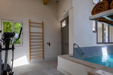 تختخواب و صبحانه Le Clos Violette Et Le 11 D Aglaé   Appart  Hôtel Design De Luxe