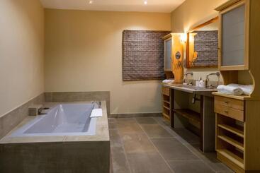 تختخواب و صبحانه Le Clos Violette Et Le 11 D Aglaé   Appart  Hôtel Design De Luxe