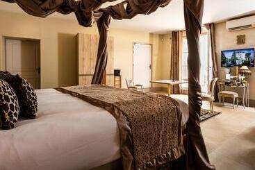 تختخواب و صبحانه Le Clos Violette Et Le 11 D Aglaé   Appart  Hôtel Design De Luxe