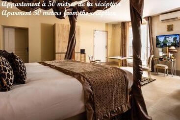 تختخواب و صبحانه Le Clos Violette Et Le 11 D Aglaé   Appart  Hôtel Design De Luxe