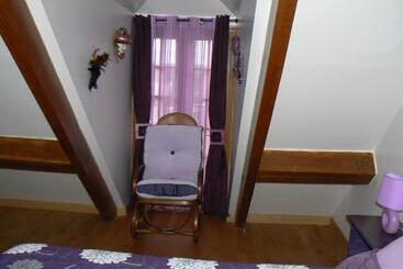 تختخواب و صبحانه Le Manoir Des Chapelles