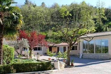 تختخواب و صبحانه Les Verveines De Vaison
