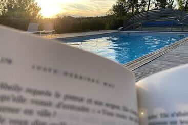 تختخواب و صبحانه Maison D Hotes & Gites Domaine De La Garaye