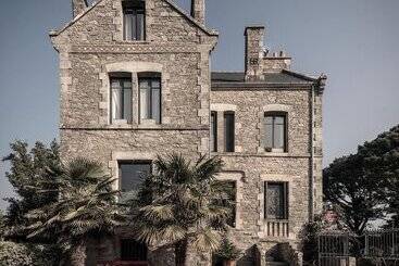 تختخواب و صبحانه Maison D Hôtes La Guérandière