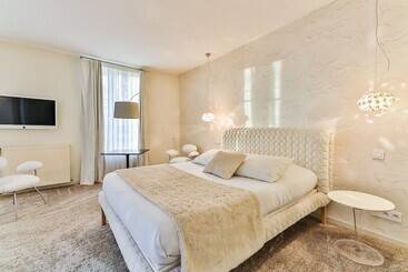 تختخواب و صبحانه Maison Marie Barrault