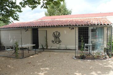 تختخواب و صبحانه Maison Marie Barrault