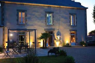 تختخواب و صبحانه Maison Marie Barrault