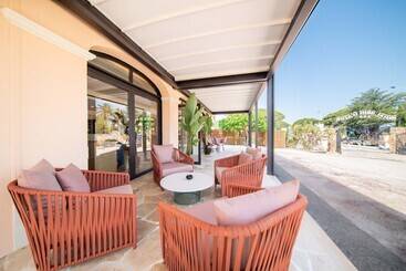 هتل Brin D Azur   Saint Tropez