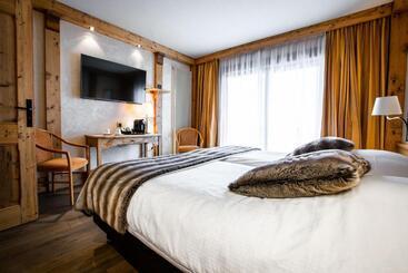 هتل Hôtel Champs Fleuris Morzine