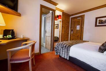 هتل Hôtel Champs Fleuris Morzine