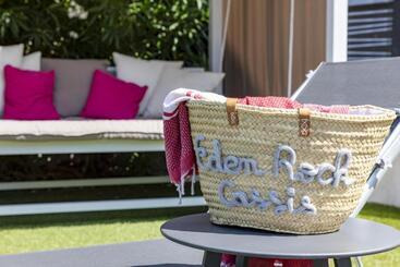 هتل Hôtel Eden Cassis   Parking Privé