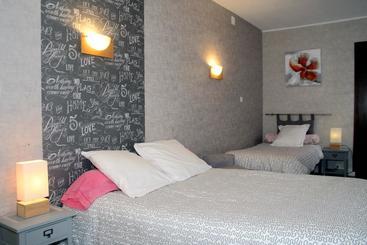هتل Hôtel Les Castets D'ayré